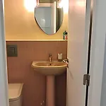 아파트 Big With A Terrace