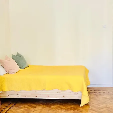 Big With A Terrace Apartment Almada